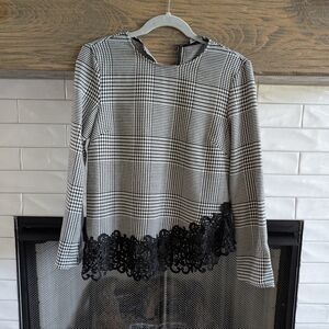 Zara Black White Checkered Houndstooth Blouse Lace Trim Size M